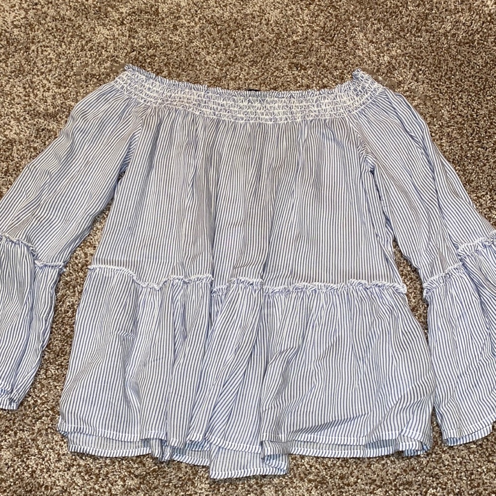 Off shoulder American eagle top